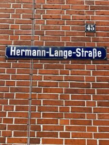 Hermann Lange Straße in Papenburg - wer war Prof. Lange?